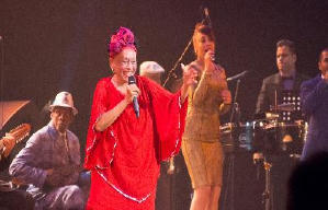 弦滿夏灣拿電影劇照7