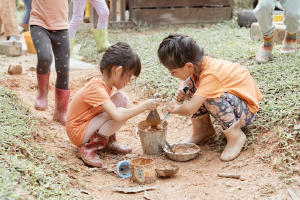 山頂小屋（《孩子，你好嗎？》系列）電影劇照3