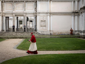 𝗺𝟲 𝘀𝗰𝗿𝗲𝗲𝗻𝗶𝗻𝗴 𝟬𝟮𝟭 ➤ 《教宗選戰》榮耀爭奪特別場電影劇照134