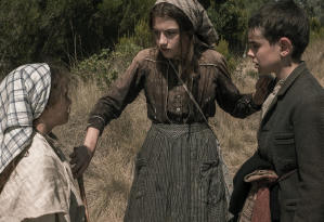 花地瑪：玫瑰神蹟降臨電影劇照4