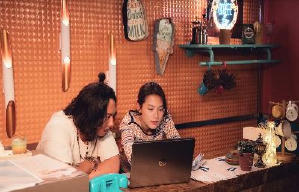 女皇撞到正電影劇照7