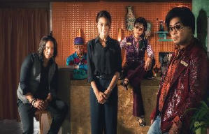 女皇撞到正電影劇照10