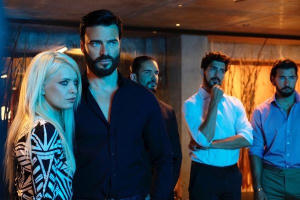 拜金女王的性愛派對電影劇照3