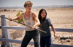 未來戰士：黑暗命運電影劇照6