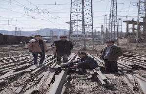 大象席地而坐電影劇照13