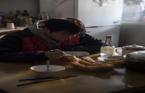 大象席地而坐電影劇照6