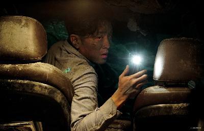 活埋35夜電影劇照2