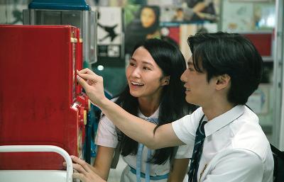 某日某月電影劇照4