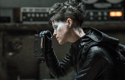 蜘蛛網中的女孩電影劇照3